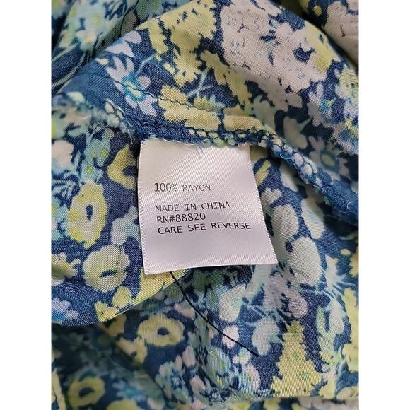Jones NY Blue Ditsy Floral Flouncy Cottagecore SS V Neck Blouse Women's Plus 1X - Picture 12 of 12